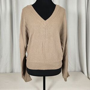 White House Black Market Ribbed V Neck Sweater Small